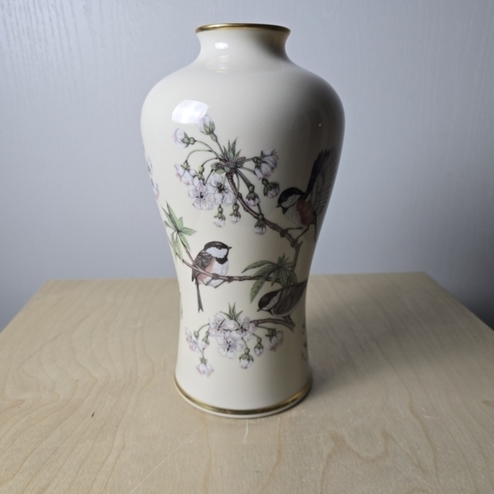 Lennox President Washington 24k Gold Trim Presidental Garden Vase Collection